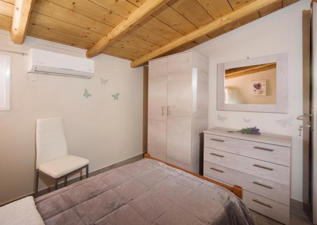 Efi Apartments Agios Gordios  Exterior photo