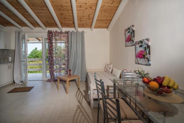 Efi Apartments Agios Gordios  Exterior photo