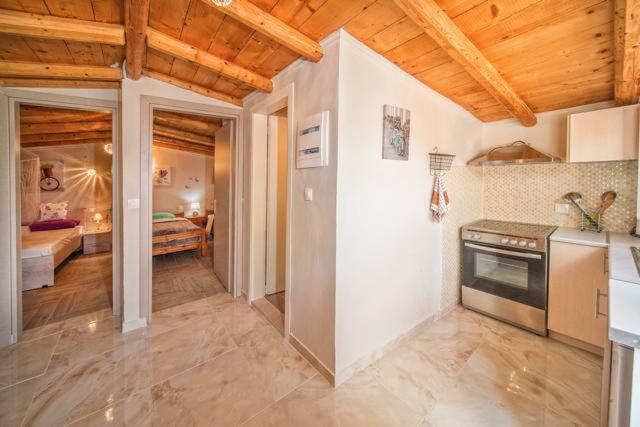 Efi Apartments Agios Gordios  Exterior photo