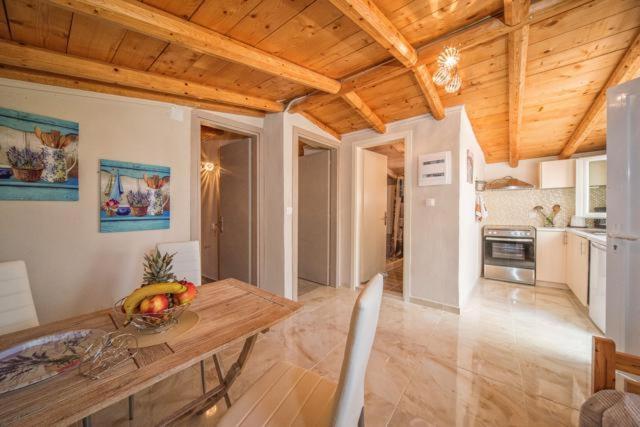 Efi Apartments Agios Gordios  Exterior photo
