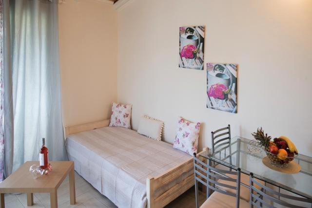 Efi Apartments Agios Gordios  Exterior photo